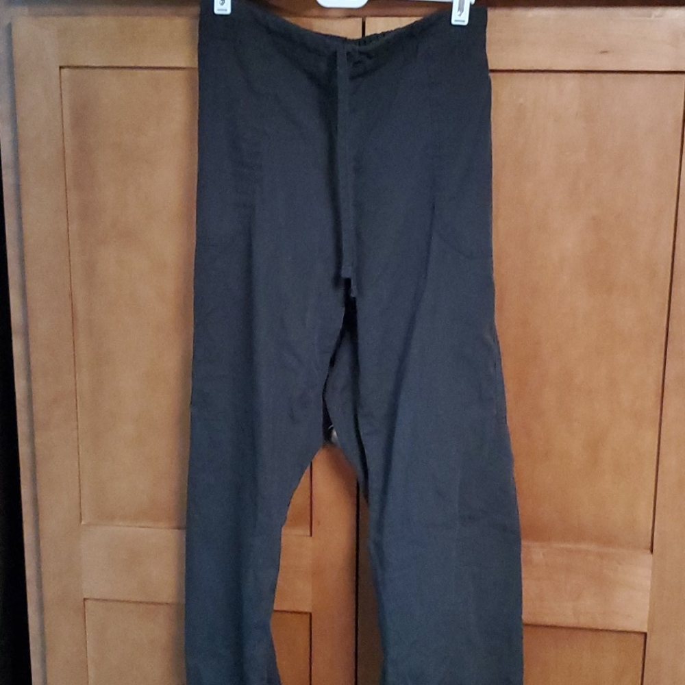 🛍 Black scrub Pants